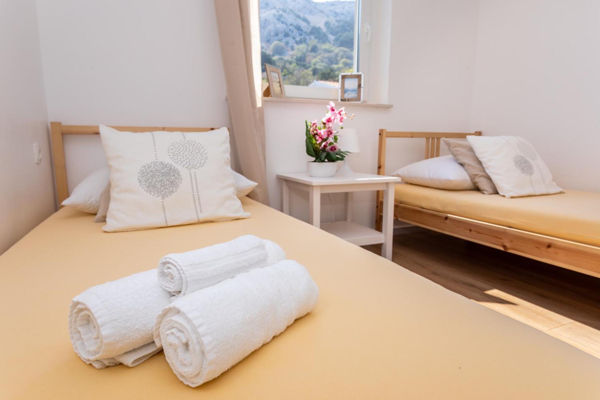 Apartments Vugrinec With Terrace باشْكا المظهر الخارجي الصورة